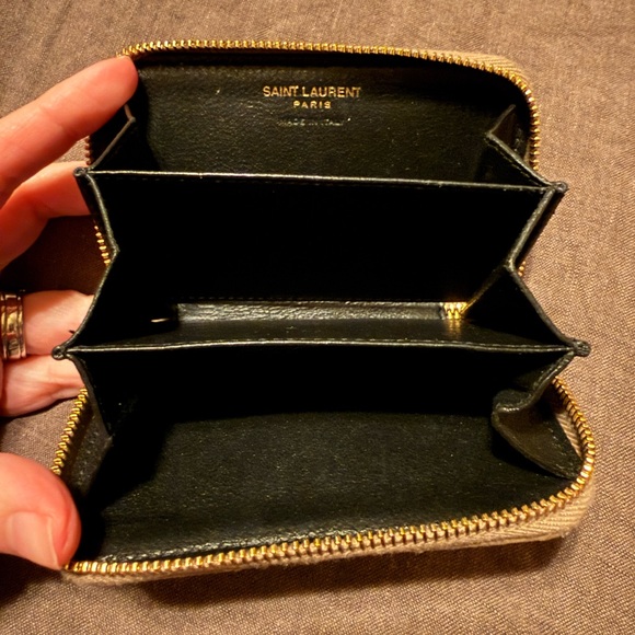 Yves Saint Laurent Beige Quilted Leather Wallet - Picture 3 of 3